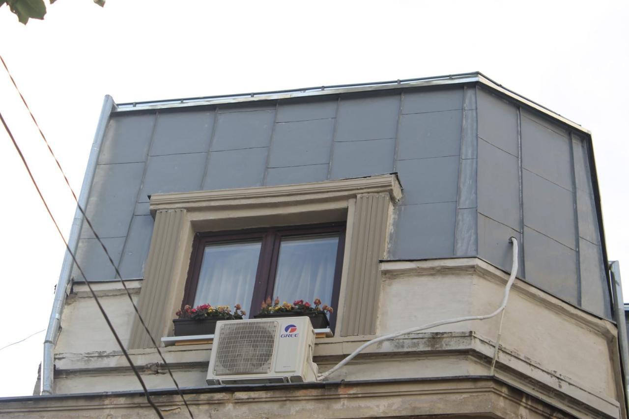 Studio Yellow - Piata Victoriei Букурещ Екстериор снимка